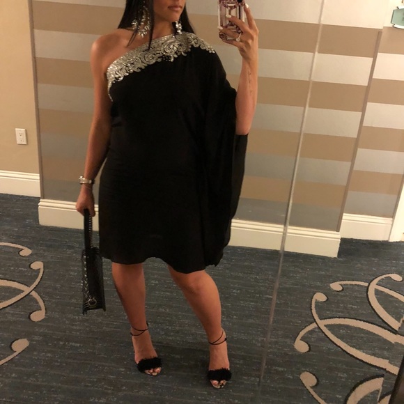 Elegant evening dress - Picture 2 of 4